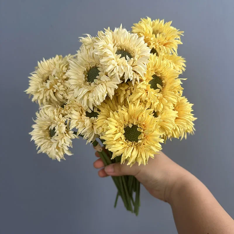 10 Stück Simulierte Gerbera-Bündel Seiden-Kunstblumen Hotel-Dekoration Rote Gebürstete Chrysanthemen Künstliche Blumen für Hallendekoration – Detail 20