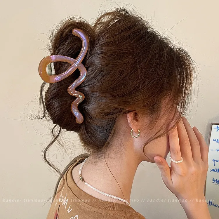 fermagli-per-capelli-a-forma-di-squalo-di-alta-qualita-per-capelli-ricci-e-voluminosi-per-afferrare-il-retro-della-testa-della-donna
