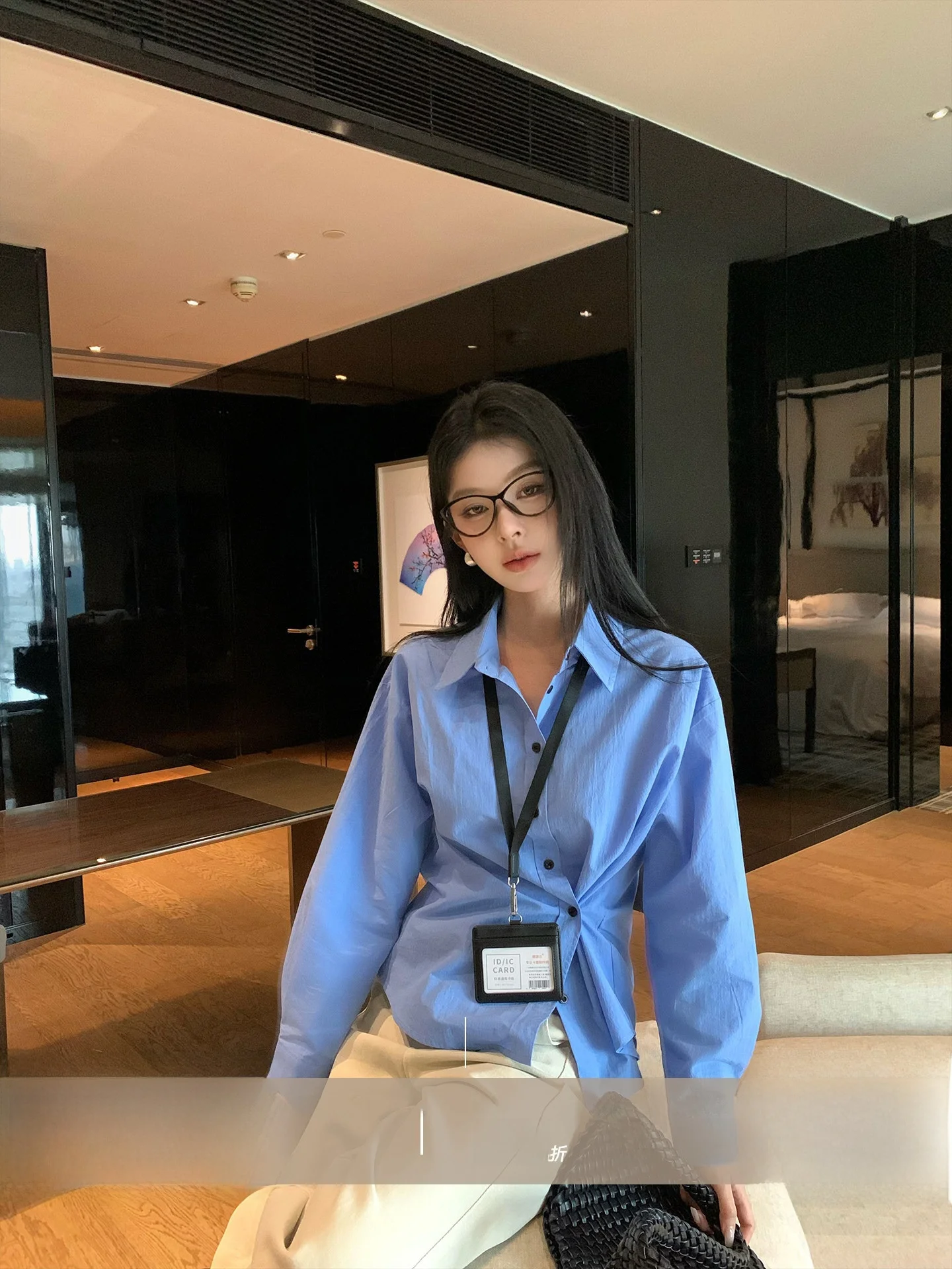 

Синяя женская рубашка с длинным рукавом, свободного кроя, повседневная, из смесового хлопка, дышащая, комфортная, высокого качества.