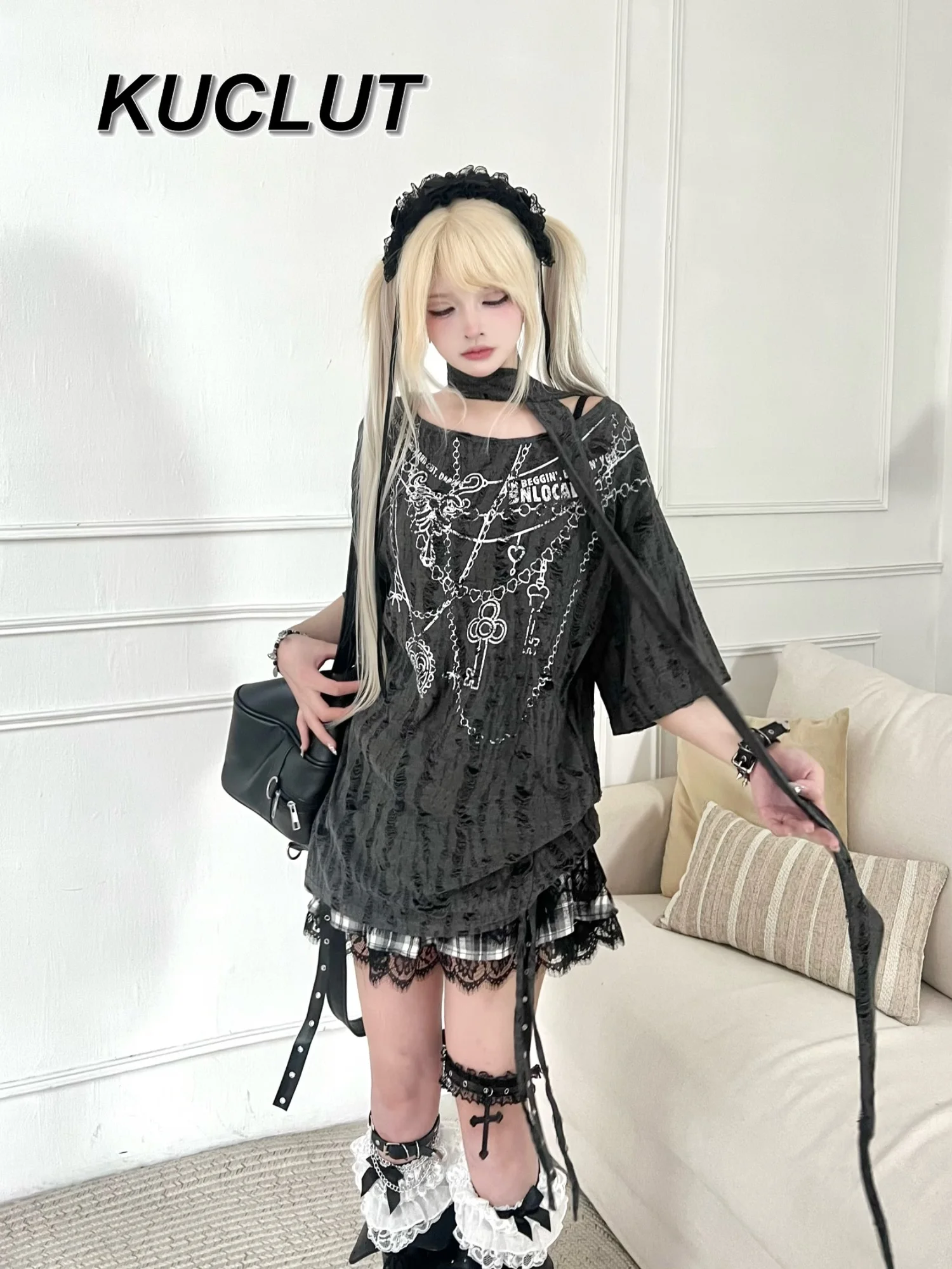 T-shirt con spalle scoperte con stampa sottocultura primavera autunno T-shirt casual con protezione solare Top larghi a maniche lunghe per donna in stile giapponese