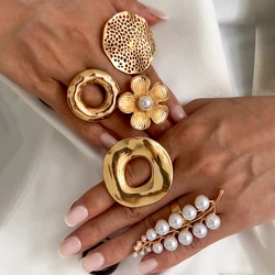 Salircon Aesthetic Design Inlaid Imitation Pearl Flower Leaf Ring for Women Vintage Circular Metal Finger Ring Party Jewelry