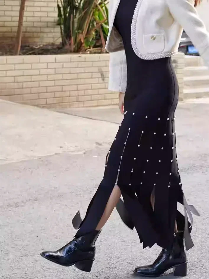 

Black Knitting Dress 2024 Women's Sleeveless Slim Elegant Pearl hollowed out hem Dresses 5240079