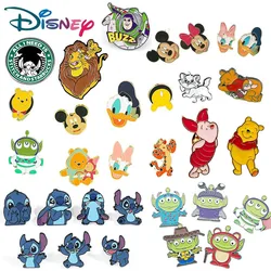 Disney emaliowana szpilka kreskówka śliczny ścieg Mickey Mouse Kubuś Toy Story broszka przypinka do klapy ikona biżuteria anime prezent dla dzieci