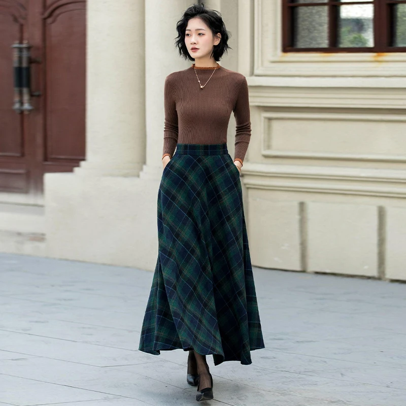 2026 Autumn and Winter New Style Retro Dark Green Plaid Woolen Skirt High-Waist A-Line Slimming Flared Long Skirt for Dancing