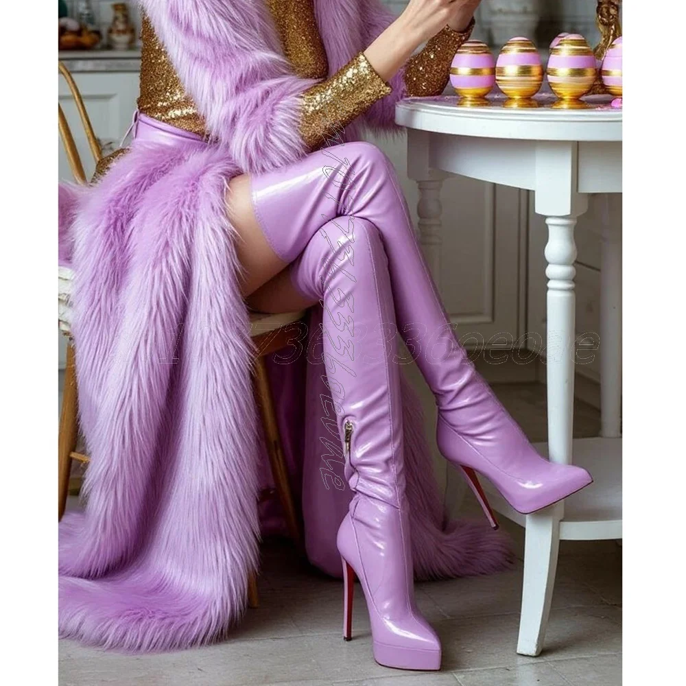 أحذية مثيرة باللون الأرجواني فوق الركبة مع سحاب جانبي مزخرف بكعب عالٍ ومنصة مائية أحذية طويلة من الجلد اللامع #1