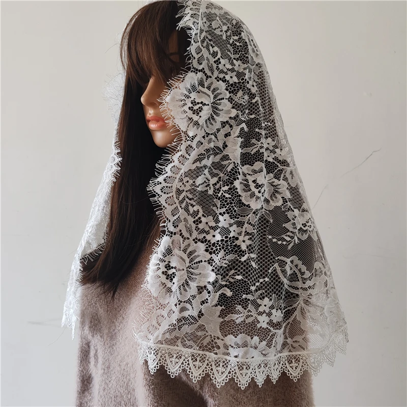 

Soft Floral Lace D Shape Mantilla Catholic Mass Veils For Women Head Covering Chapel Vintage Embroidered White Cross Lace Edge