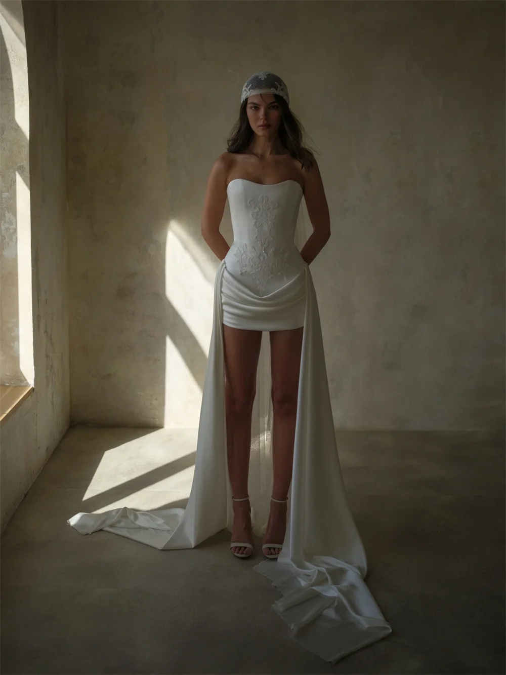 White Customized Sleeveless Satin vestidos de noche A-Line Mini After Party Gown 2026 Elegant Strapless Neck Wedding Dress