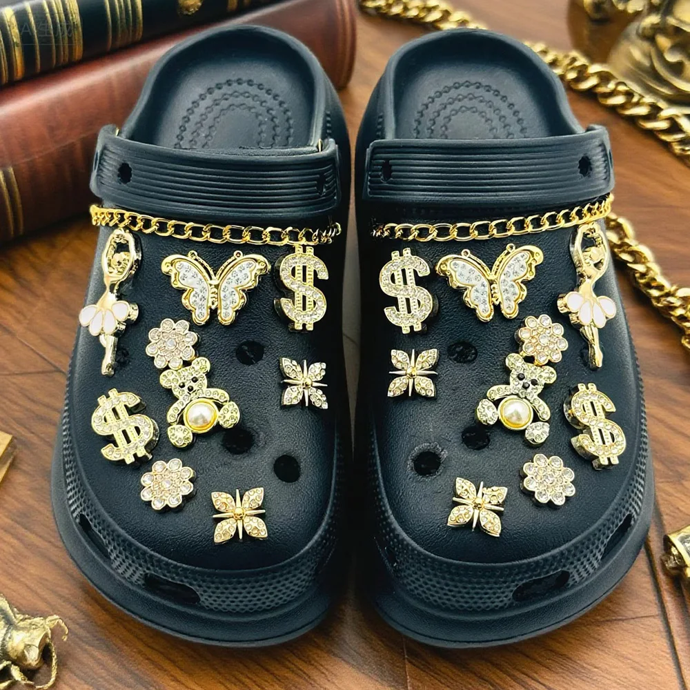 20Pcs Luxury Shoe Charms Set Golden Chain Butterfly Bear Shoe Decorations Buckle for Sandals Clogs DIY Accessories Party Gift