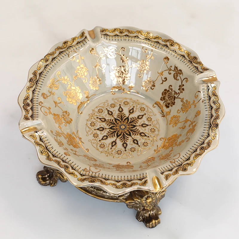Cenicero de cerámica de aleación de estilo americano y europeo de lujo, plato para dulces, cuenco para aperitivos elegante, plato de postre, decoración del hogar