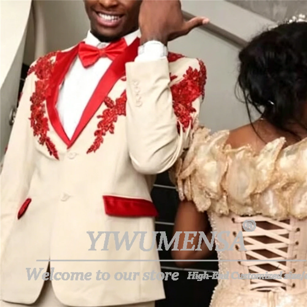 Luxurious Beaded Groom Wedding Tuxedos Customized Slim Fit Peaked Lapel Men Suits Sparkling Rhinestone Embroidery Costume Homme