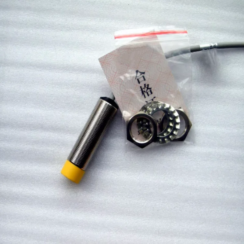 Brand new genuine proximity switch LR18XCN08LIUM-E2     LR12XBN04DNOW  LR12XBN04DNCW	LR12XBN04DPOW  LR12XBF02DNOW
