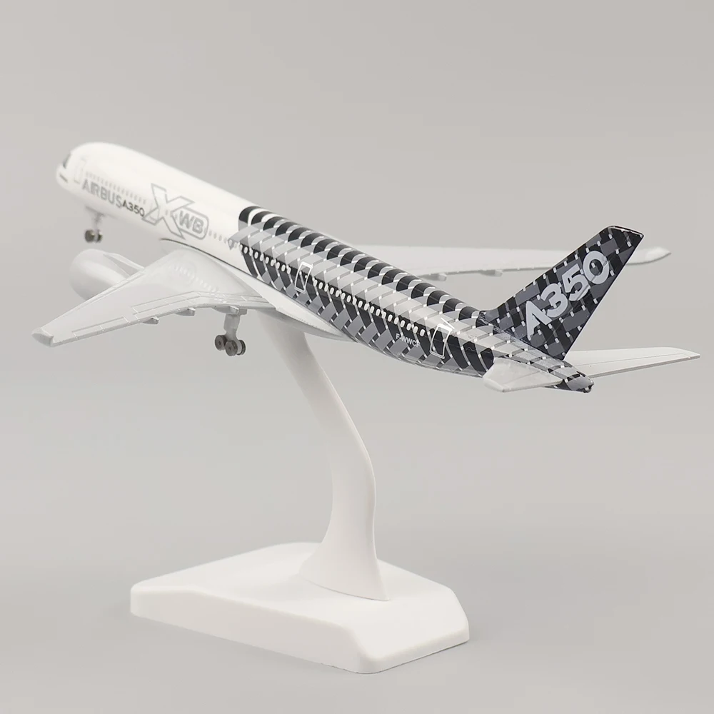 Modelo de avión de Metal A350, réplica de Material de aleación con ruedas de tren de aterrizaje, regalo de adorno, 20cm, 1:400 Original