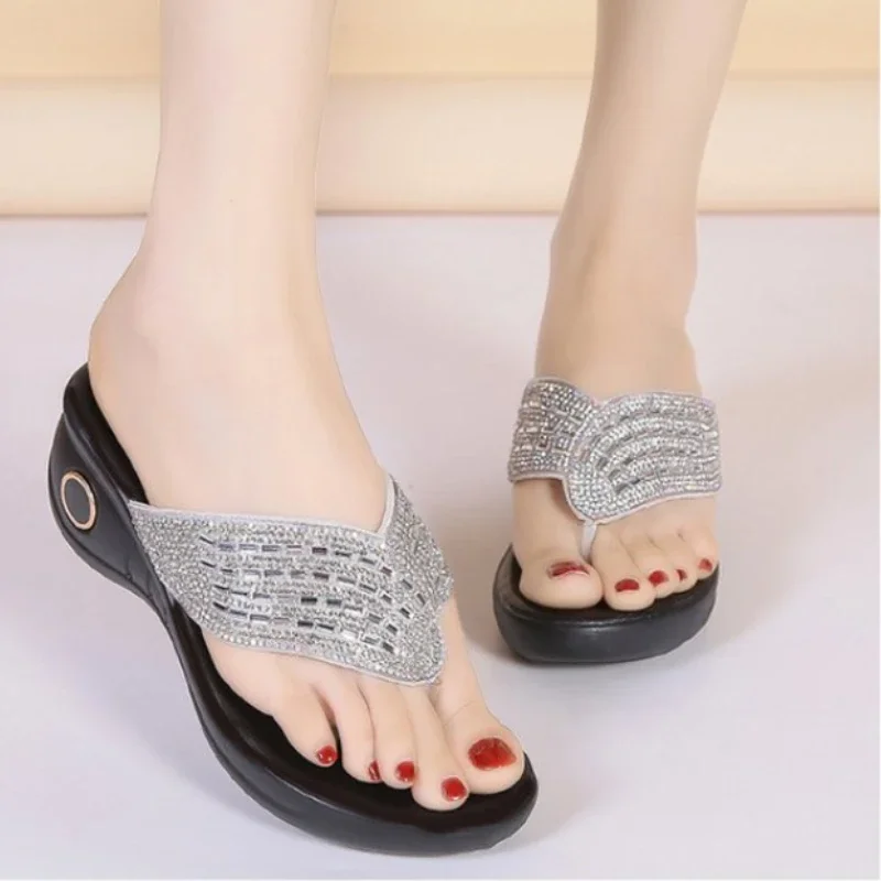 Womens Flip Flops 2023 Summer Casual Outdoor Sandals Indoor Bathroom Slippers Women Platform Shoes Beach Slippers Womens Shoes