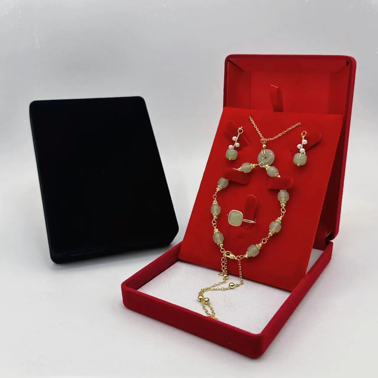Velvet Jewelry Set Gift Box Tray Necklace Ring Earrings Bracelet Display Holder Jewellery Packaging Case for Women Wedding Gifts