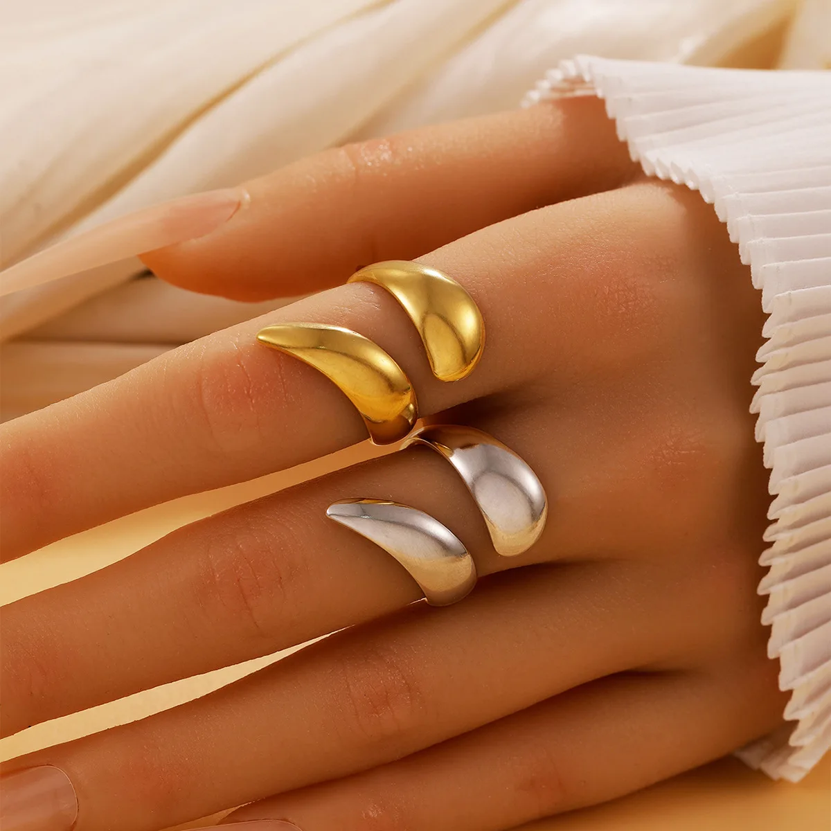 Simple geometric metal smooth stainless steel ring for women Gold Color Adjustable Wedding Aesthetic Ring Fashion Jewerly Gift