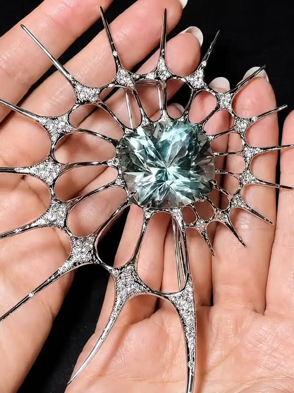 Luxury Irregular Spiky Rhinestone Brooch Punk Gothic Statement Pin Exaggerated Abstract Lapel Pin for Coat Jacket Bag Dress Gift