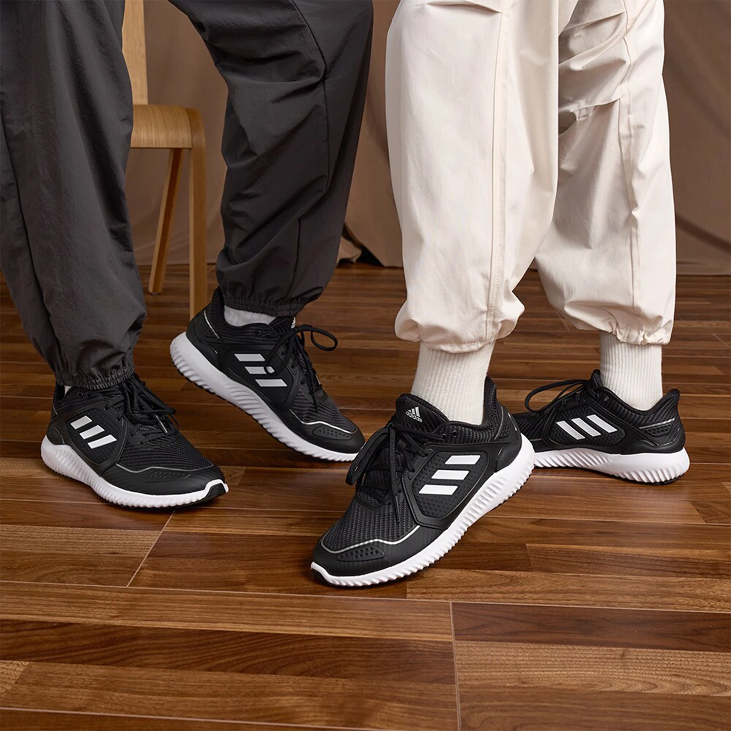 

Adidas Оригинальные прочные кроссовки унисекс CLIMAWARM IF4311