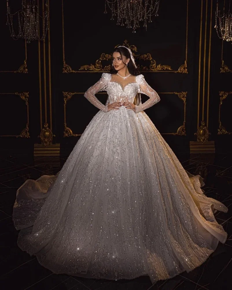 カスタマイズされたウェディングドレス スクエアネック グリッター ビーズ クリスタル ボディス フルスリーブ ブライダルガウン 大聖堂のテール Vestidos De Novia