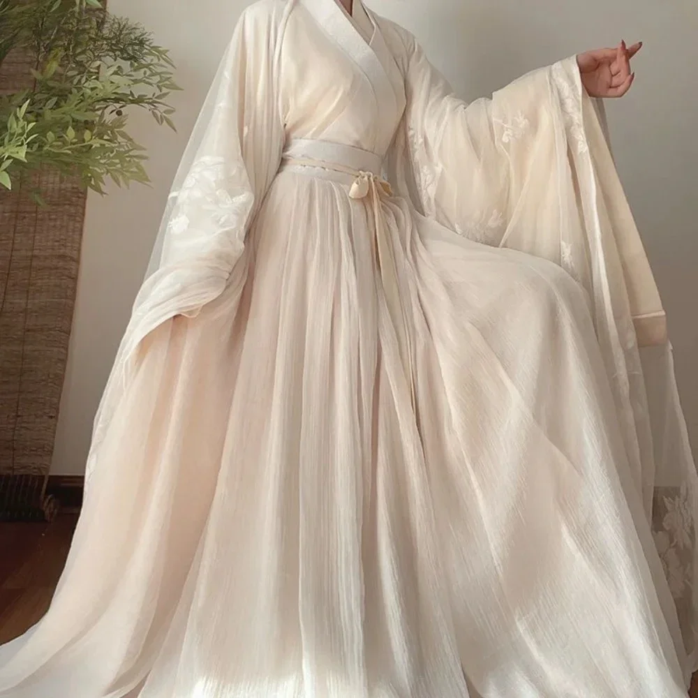 Elegant Hanfu ชุดผู้หญิงจีนโบราณแบบดั้งเดิม Hanfu เสื้อชุดหญิงคอสเพลย์เครื่องแต่งกาย PARTY Beige ชุด 3/4 ชิ้นชุด