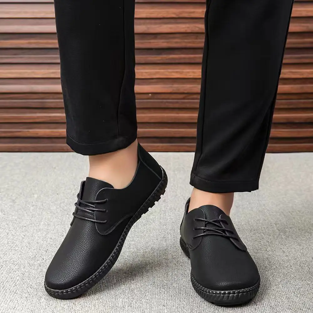 

Черные мужские кожаные туфли на плоской подошве с круглым носком в акции, удобные трендовые модные летние туфли 2025 года, распродажа, роскошные новые мужские повседневные туфли