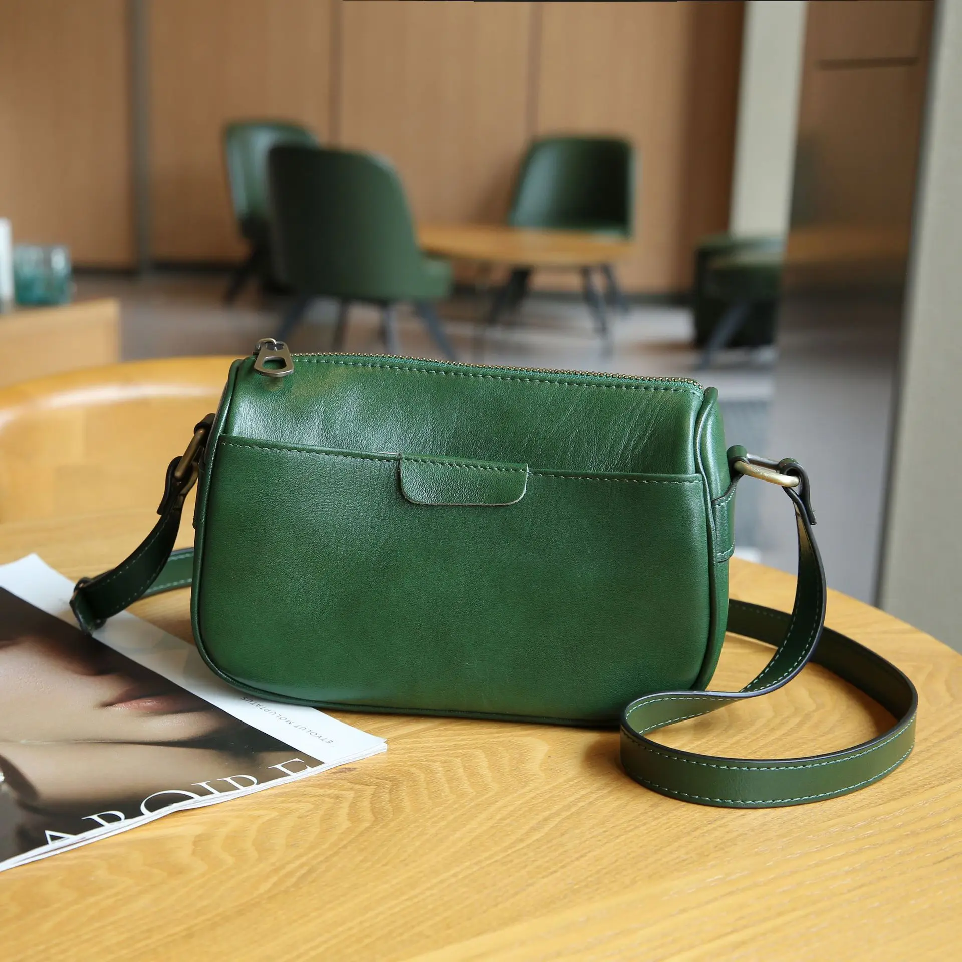 Real Genuine Leather Women's Shoulder Bag Premium Crossbody Bag Simple Design Minimalism Style