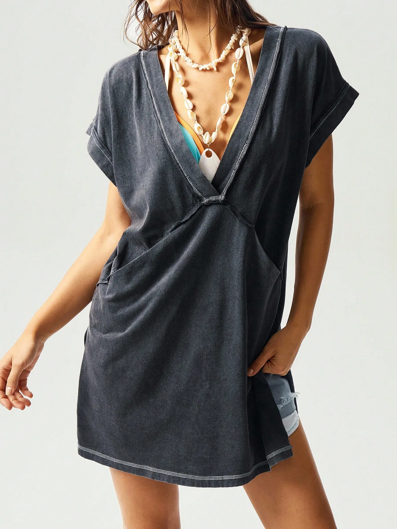 

Bohemian Style Solid Color V-Neck Sleeveless Loose Washed Knit Mini Dress For Women, Suitable For Music Festival, Beach Vacation