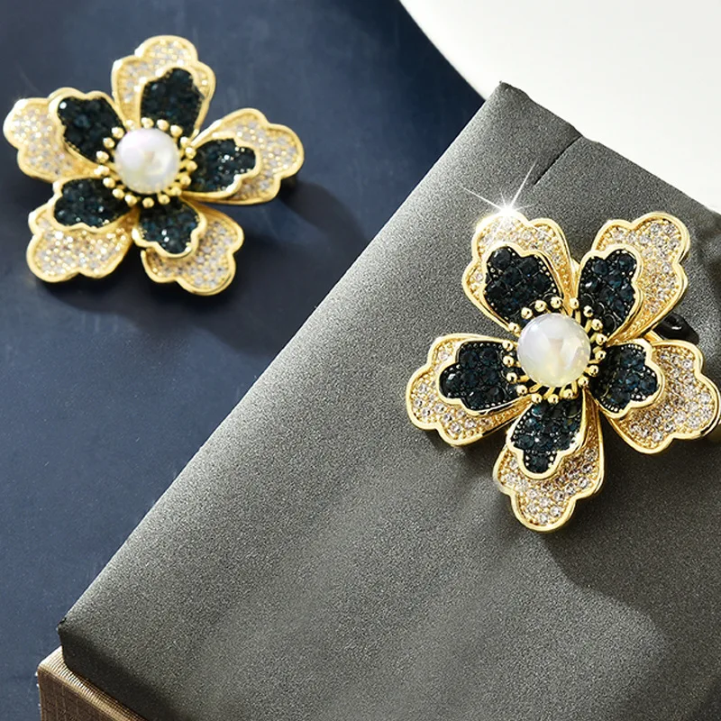 

Flower brooches, five-petal flowers, fashionable brooches, versatile brooches for autumn and winter