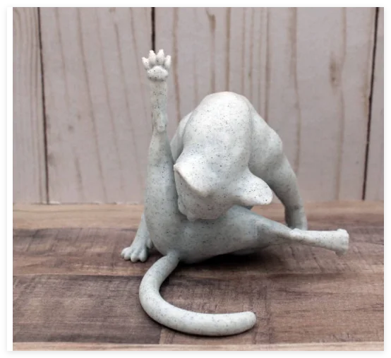 

Cat Licking Hair Ornament Home Furnishing Peering Cat Garden Patio Vintage Ornament Figure Statue Indoor Decor Animal sculpture,