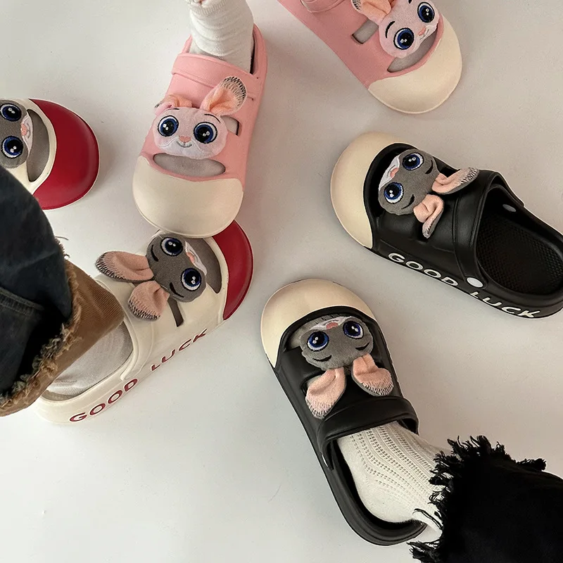 Clogs im koreanischen Stil, niedliche, mit Zehen bedeckende Hausschuhe, neuer Sommerstil, geeignet für Outdoor-Bekleidung, mit „Scheiß-Stepping-Feeling“