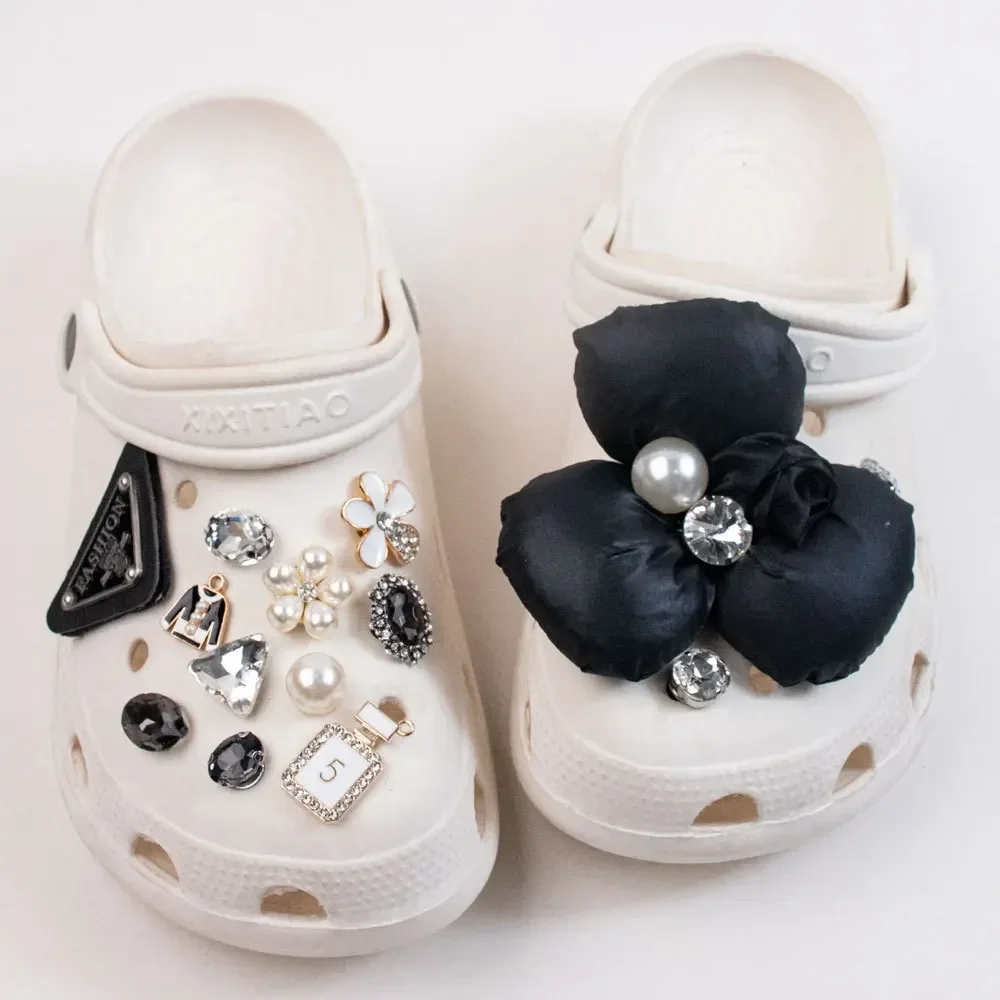 Shoe Charms DIY Pearl Rhinestone 3D Flower Decoration Buckle for Hole Shoe Charm Accessories Kids Party Girls Gift