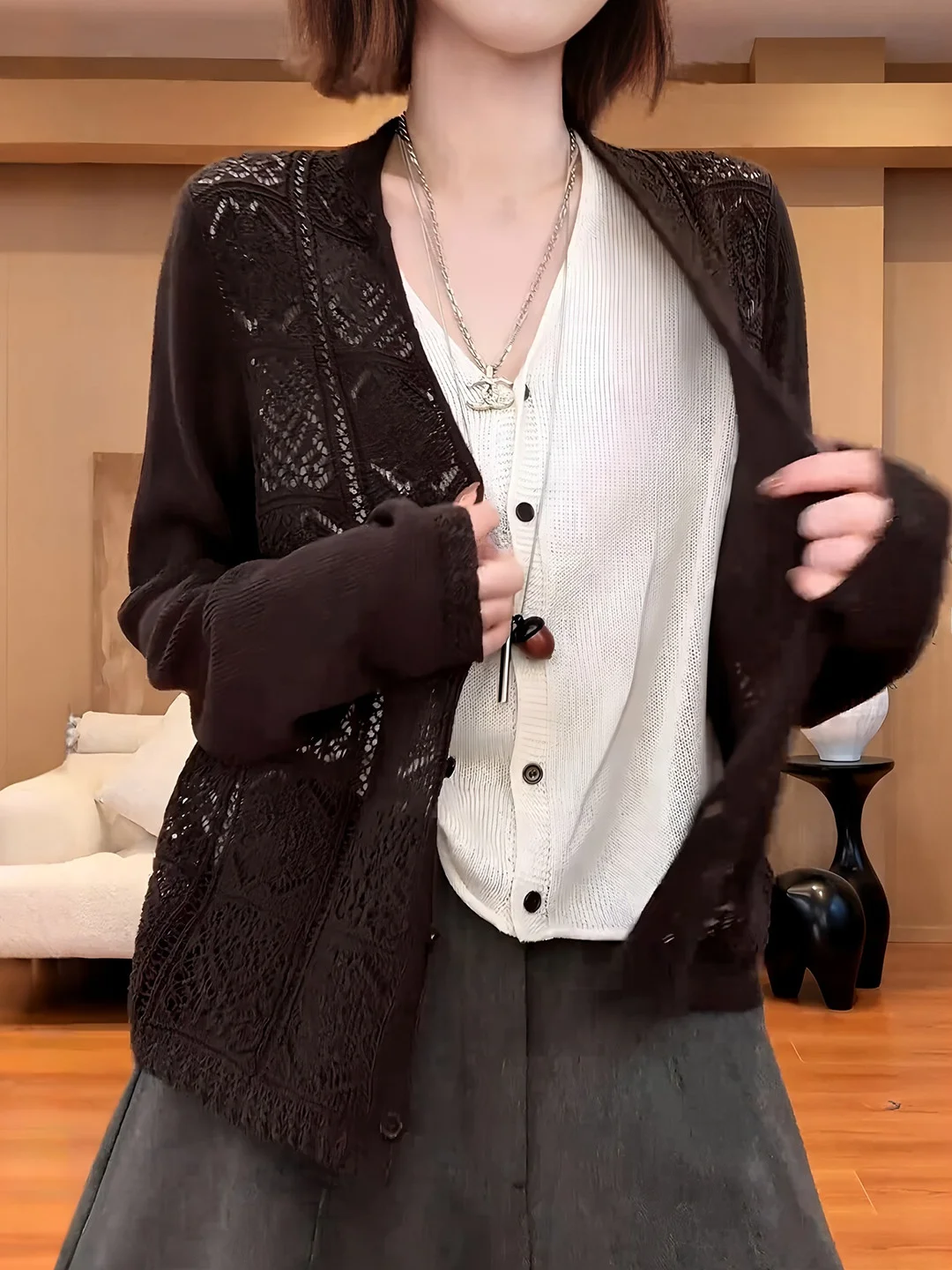 plus Size Knitted Long Sleeve Cardigan Women's Vintage Style Loose Fit Top Color Block Design Autumn New Arrival Slimming Effect