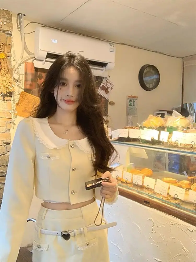 

Korean version autumn winter two-piece set for women lace trim doll collar heart-shaped button short top+mid to long skirt