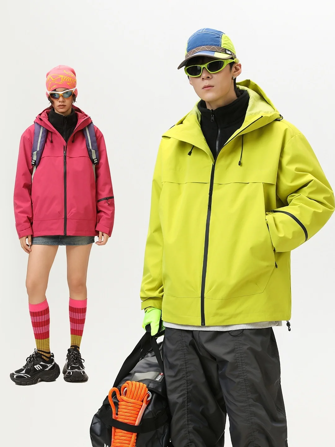 

Мужская зимняя куртка для активного отдыха 2025 года с утепленной флисовой подкладкой и отстегивающимися элементами для походов и альпинизма