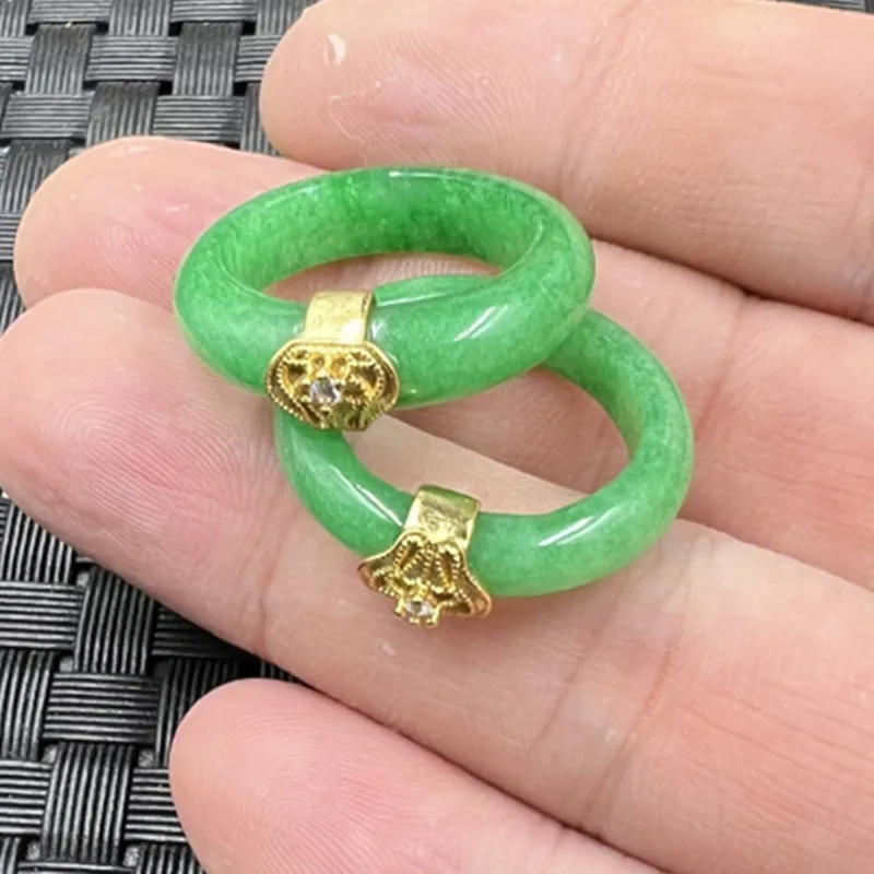 Jade Dry Green Diamond Jade Ring Emerald Small Ring White Background Green Women's Ring Green Ring Wholesale