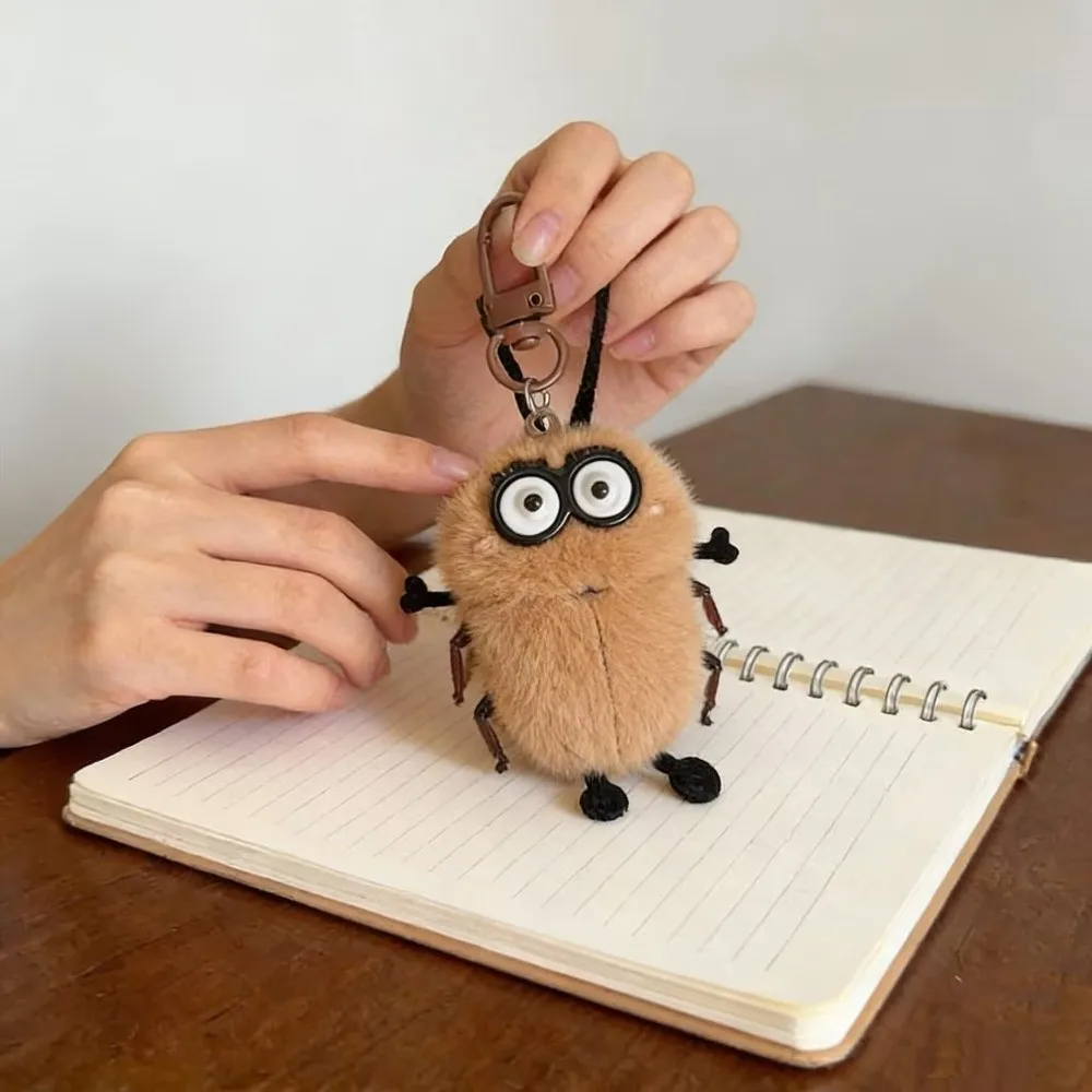 Fashion Bag Hanging Cockroach Keychain Creative Mini Cockroach Pendant Ornaments Funny Car Key Ring Backpack Accessory