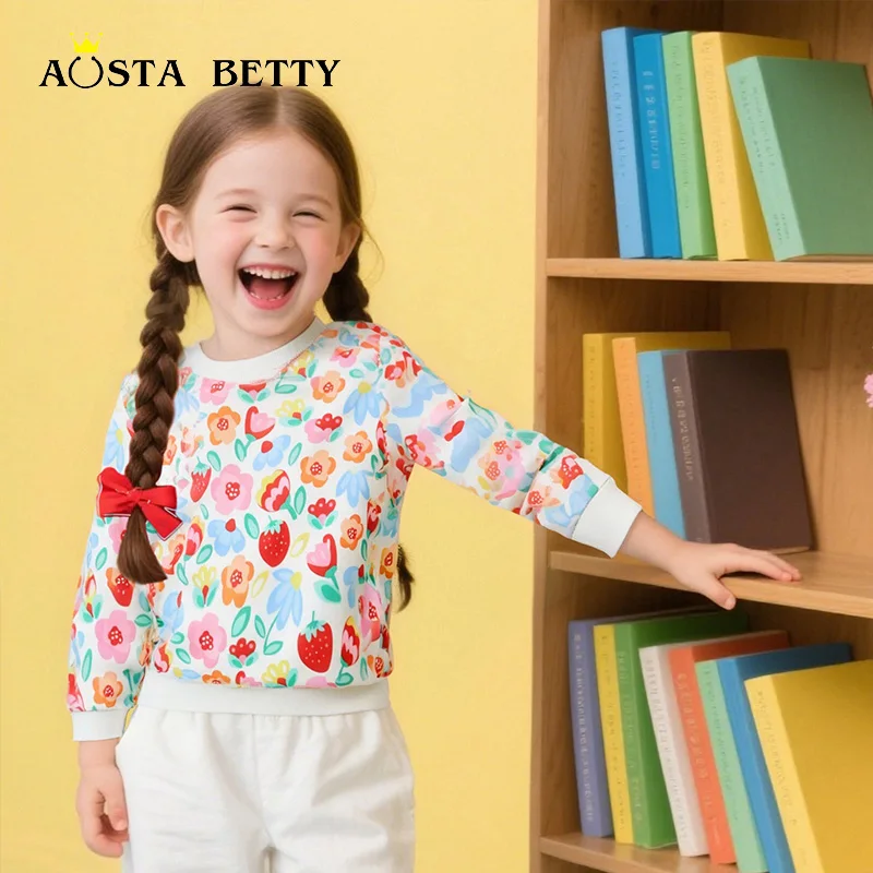 Girls Strawberry Sweatshirt, Polyester Round Neck Shirt, Kids Sportswear, Autumn Outfit​