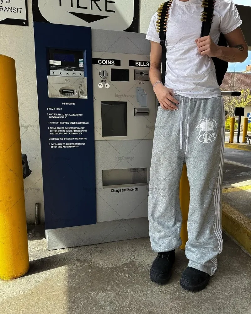 

2025 High Street Trend Harajuku Уличная одежда Брюки Американский ретро Череп Серые спортивные штаны для бега Повседневные прямые брюки в полоску
