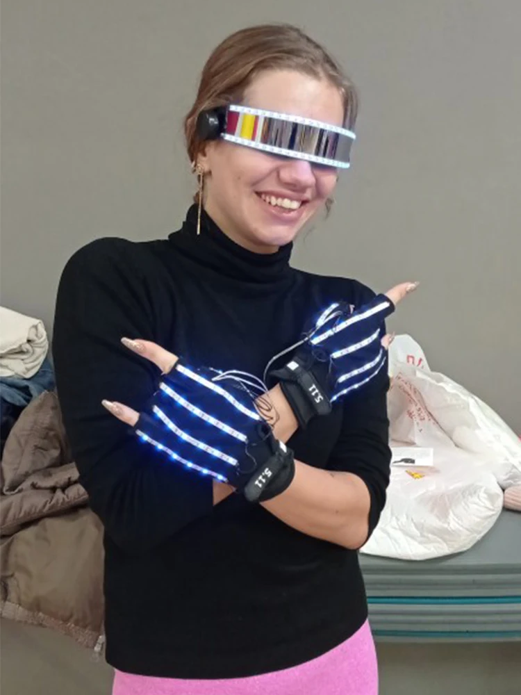 Guantes intermitentes LED de moda, luz brillante, medio dedo, Rave, suministros de baile, accesorios para espectáculos de escenario