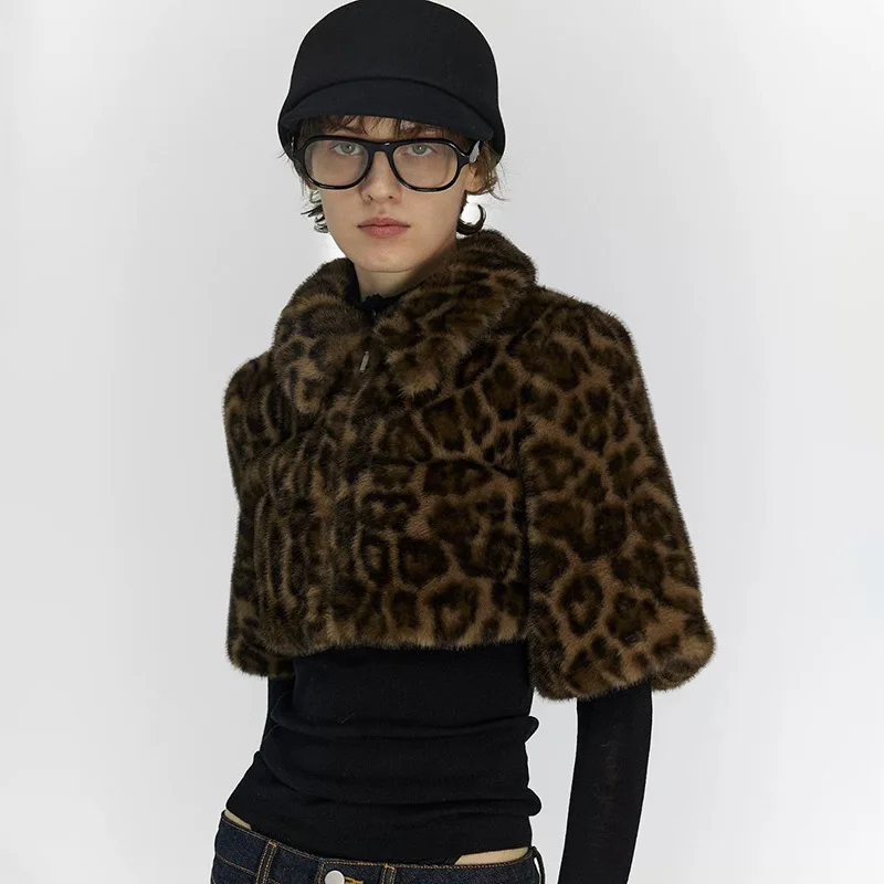 

2025 Autumn Winter New Fashionable Short Zipper Collar Leopard Print Jacket Polyester Fiber Street Style Women's Top Coat