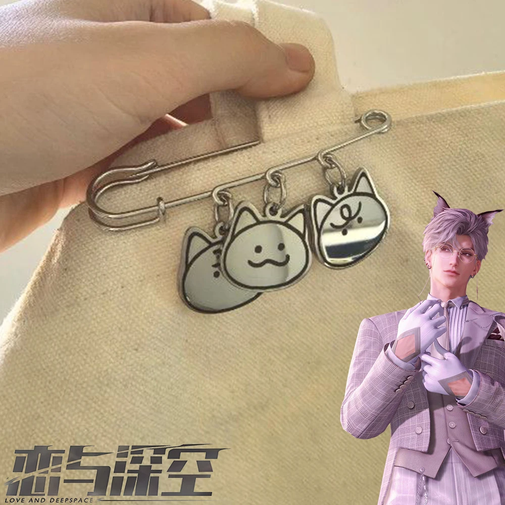 

Game Love And Deepspace Sylus Cosplay Metal Brooch Cartoon Pins Cute Badge Cat Pendant Bag Accessories Unisex Props