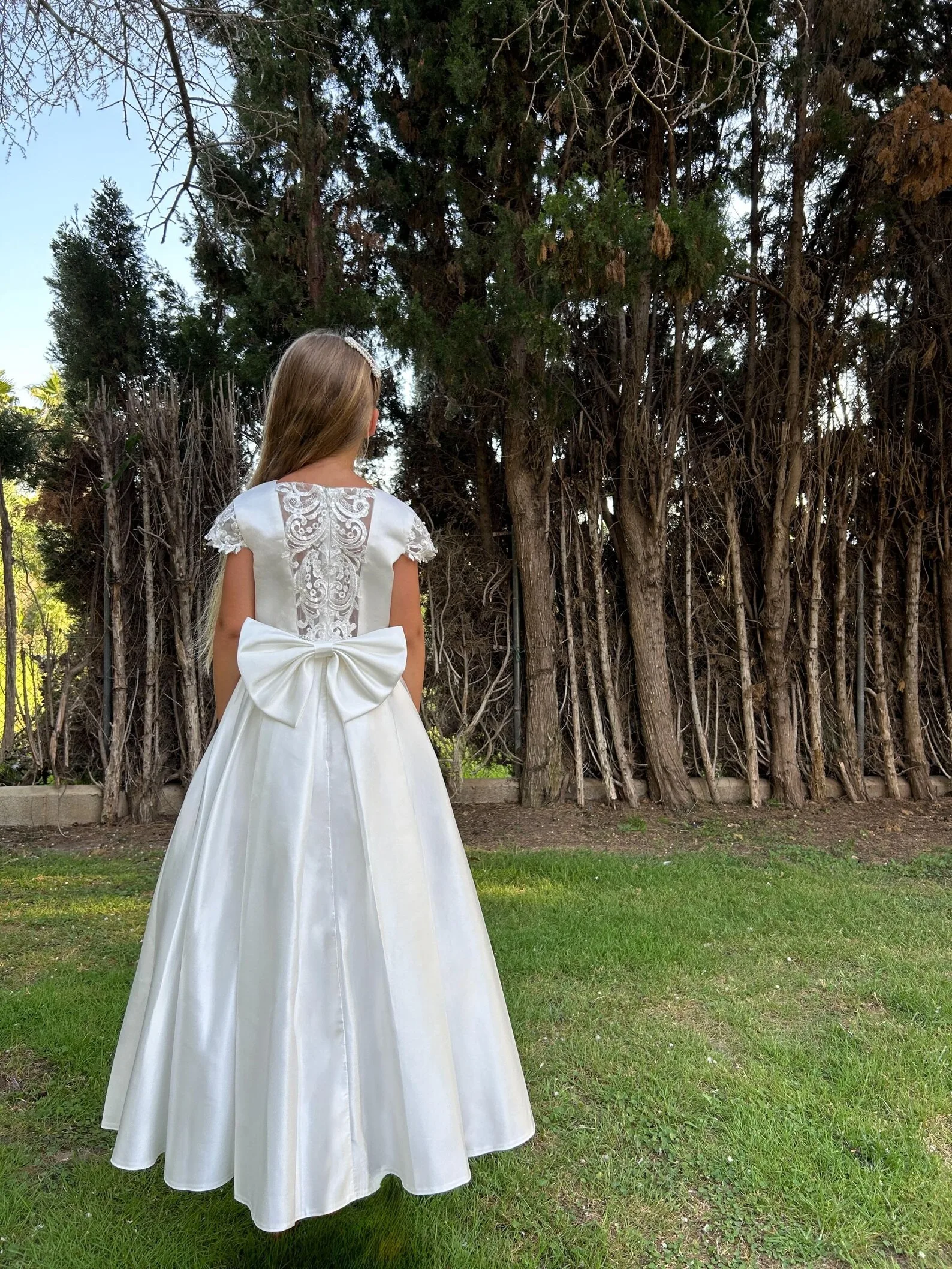 Elegant White Satin Flower Girl Dress Lace Beaded Girdle Embroidered Beauty Pageant Dress Girls First Communion Dress Customized