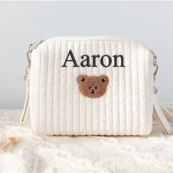 Bolsa de pañales pequeña con nombre personalizado, organizador de algodón acolchado, Mini bolsa de cosméticos Kawaii, bolsa de maquillaje linda con ganchos para cochecito