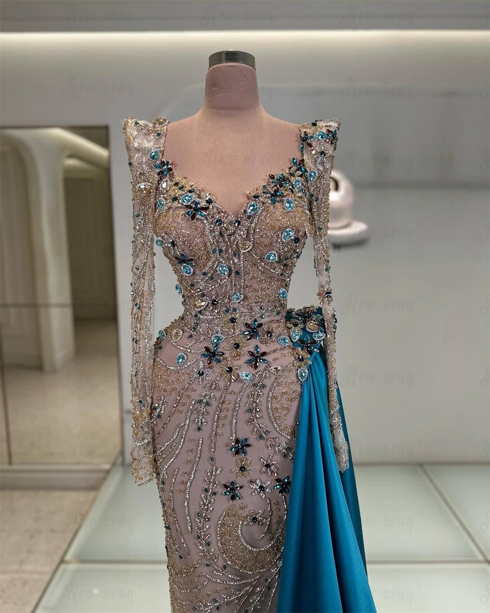 Vestidos largos de fiesta para mujer con sobrefalda lateral 2025 Dubai árabe rebordear vestido de invitados de boda fiesta de cumpleaños noche personalizada