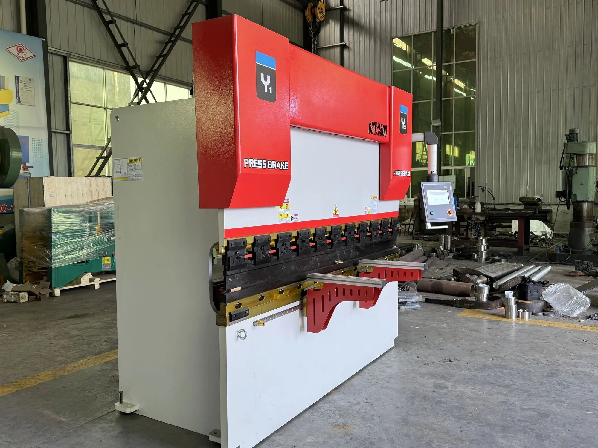 DADI Wf67k 63/2500 الصفائح المعدنية الانحناء هاين الصحافة الفرامل