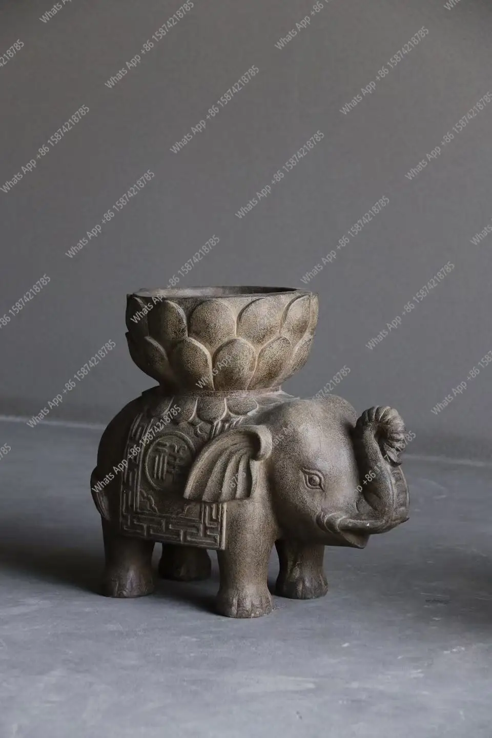 White jade elephant stone jar, stone pier flower trellis, Chinese courtyard garden decoration ornaments, tea room study