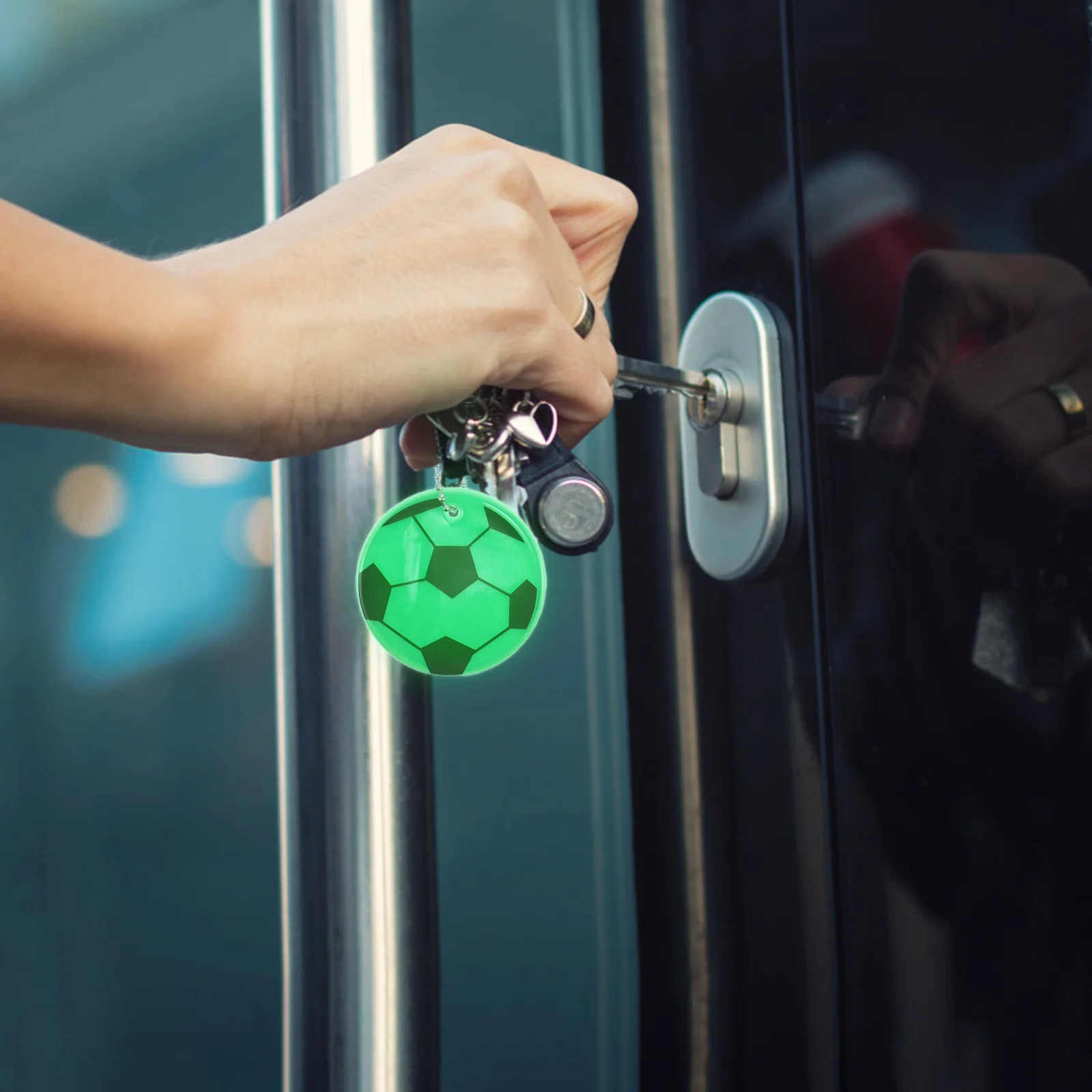 

10 Pcs Reflective Pendant Labels Football Sport Keychain for Backpack Pvc Basketball