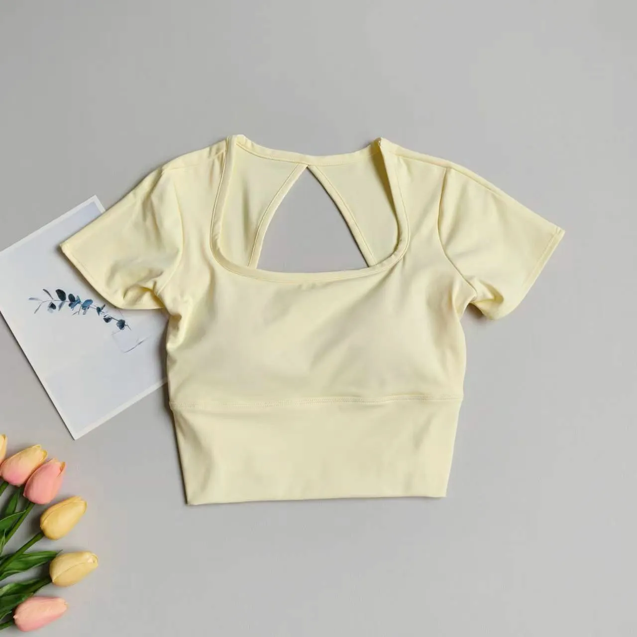 Damen Yoga-Shirt mit Polsterung, Kurzarm, Atmungsaktiv, Schnelltrocknend, Mesh, Schöner Rücken, Feste Cups, Pilates-Trainings-Oberteil, Laufshirt – Detail 8