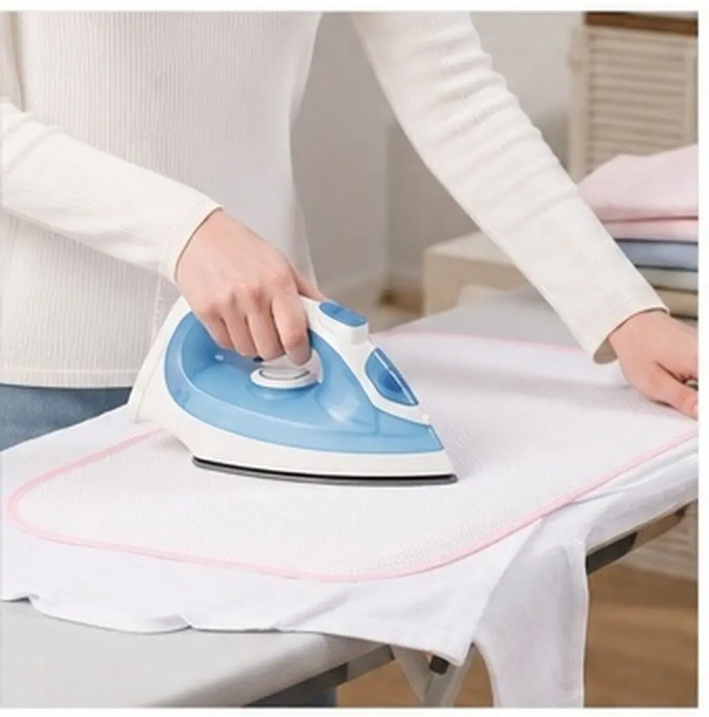 3Pcs Non-Slip Mesh Ironing Mat Heat Insulating Protective Pad for Clothes Ironing Board Table Use Reusable Washable Lightweight
