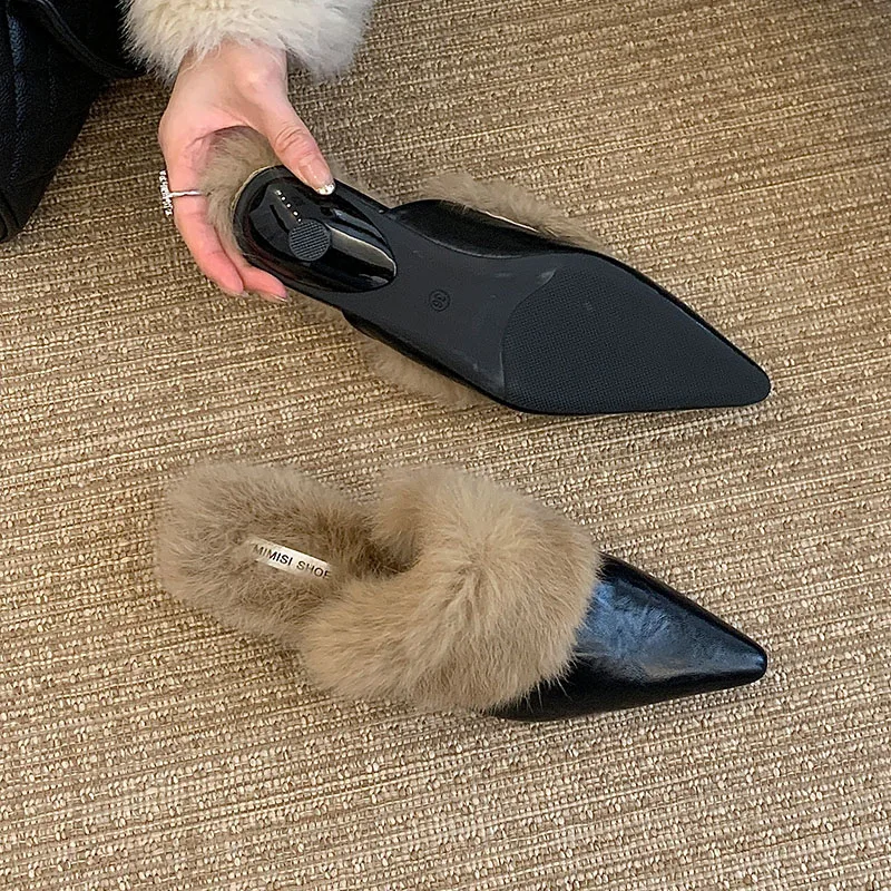 الأحذية القطيفة السيدات الشرائح أحذية مفتوحة داخلي في الهواء الطلق الإناث البغال موضة نِعال من الفراء أحذية للنساء جديد في الشتاء