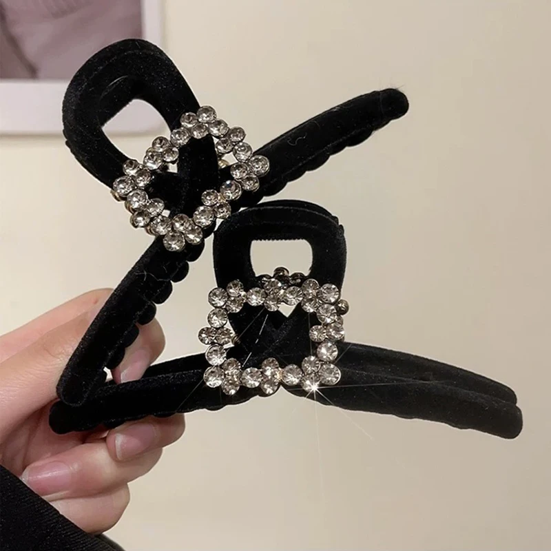 Black Flocking Rhinestone Hair Clip for Women Elegant High Ponytail Shark Clip Fashion Girls Hair Clamp view 5